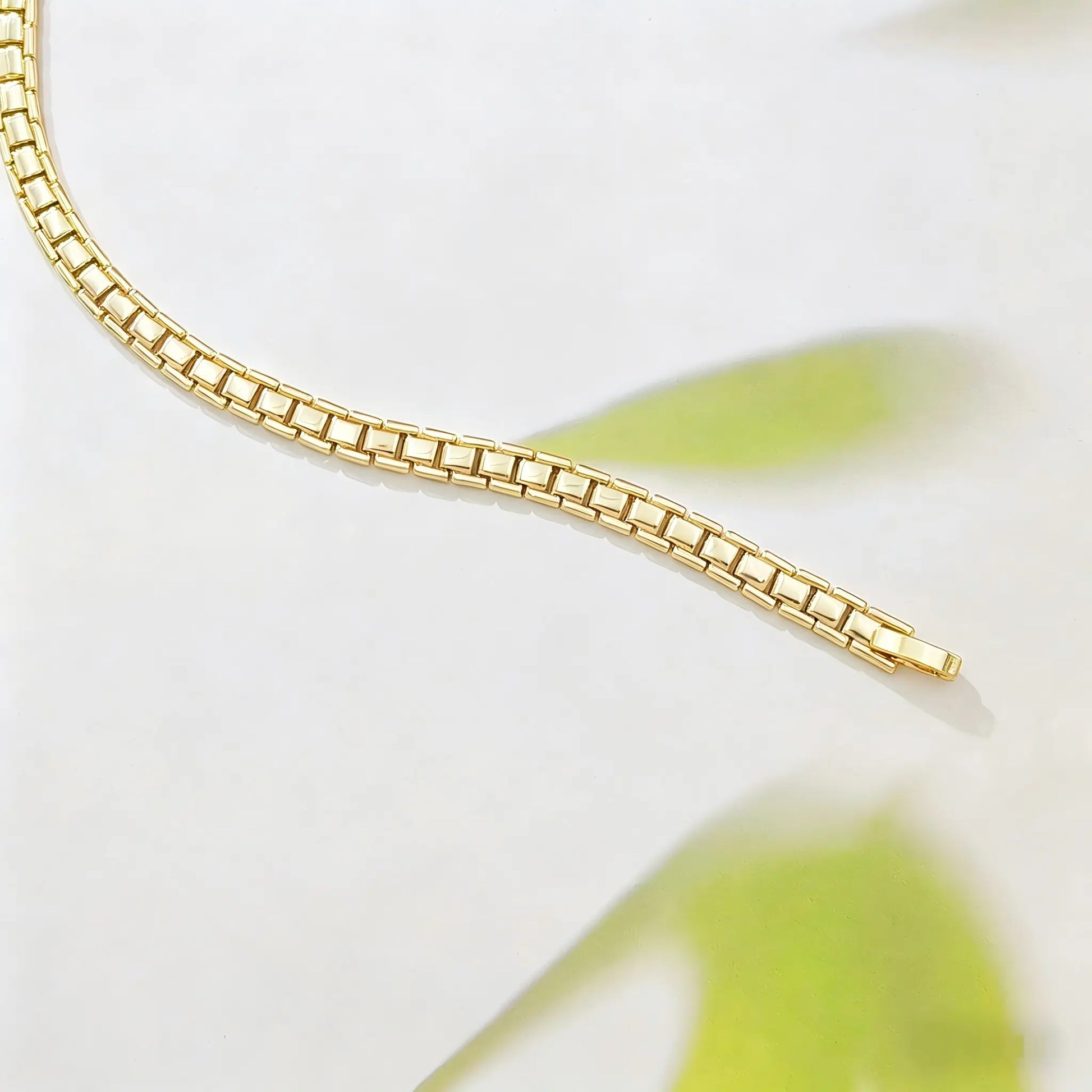 1PC Women'S 14K Gold Plated Paperclip Chain Bracelet, Dainty Rectangular Link Bracelet, Minimalist Shiny Gold Chain Bracelet for Everyday Wear